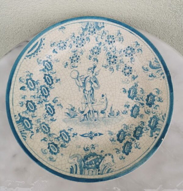 Lėkštė pakabinama, didelė, antikvarinė, fajanso. Ispanija. Skersmuo 34 cm. Kaina 53