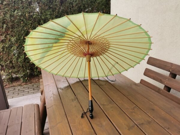 Skėtis antikvarinis, rytietiškas, medžiaginis. Kaina 58