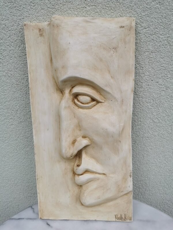 Bareljefas gipsinis Veidas. Nicole Vider. Kaina 68