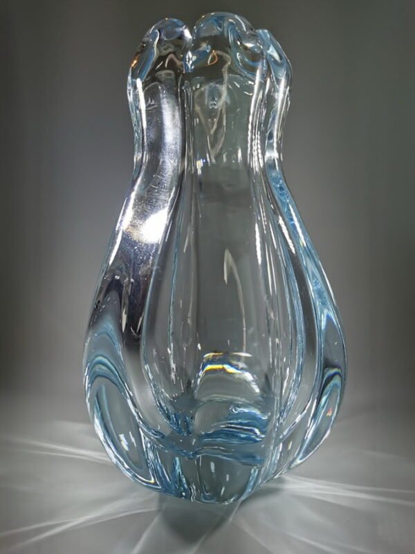 Vaza storo presuoto stiklo, Mid-century modern stiliaus. Autorinė. 2 vnt. Kaina po 53