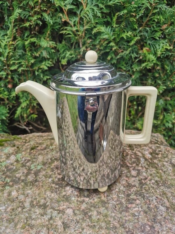 Arbatinukas - kavinukas,  termosas, angliškas chromuotas. Kaina 67