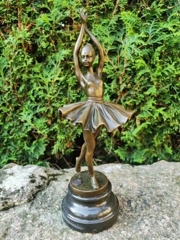 Balerinos statulėlė, figūrėlė. Bronze Garanti, J.B. Déposée, Paris. 1910 m. Milo statulos replika. Bronza, marmuras. Kaina 173