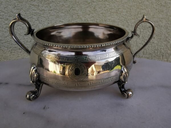 Curinė antikvarinė, sidabruota. Kaina 28