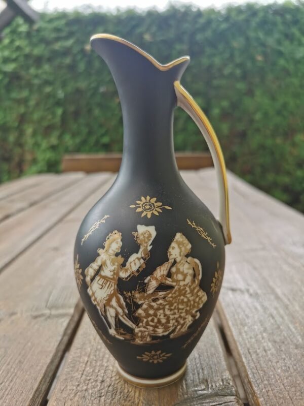 Vazelė porcelianinė, vokiška, KM. Kaina 18