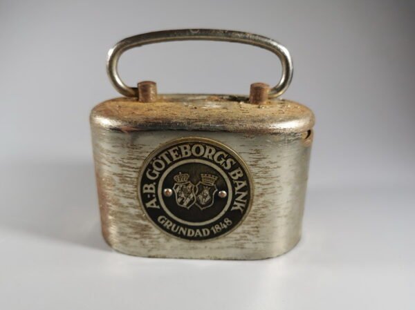 Taupyklė, banko dėžutė monetoms, antikvarinė. Kaina 47