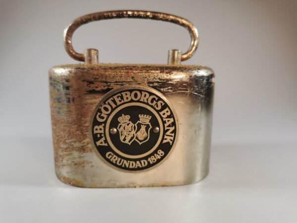 Taupyklė, banko dėžutė monetoms, antikvarinė. Kaina 48