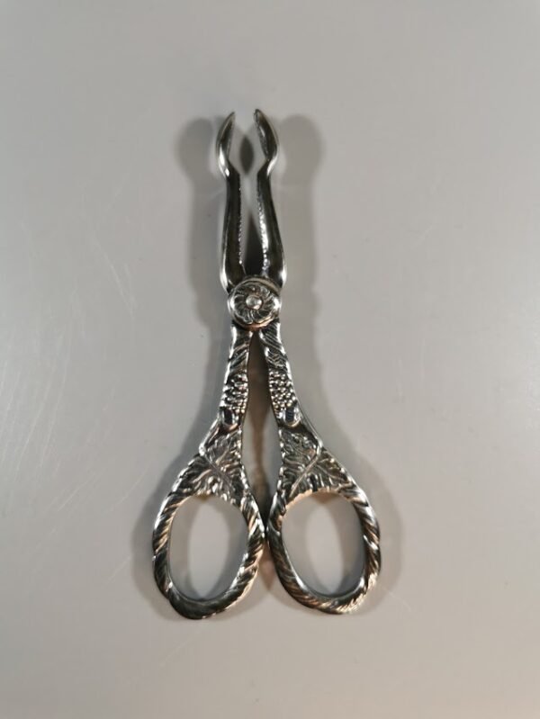 Žnyplės antikvarinės vynuogėms, cukrui. Kaina 23