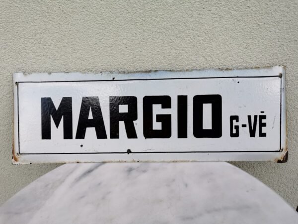 Iškaba, lentelė, emaliuotas tarybinių laikų gatvės pavadinimas. MARGIO GT. Kaina 33