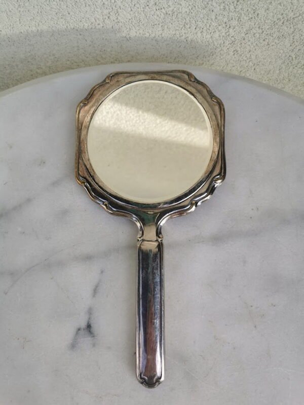 Veidrodėlis su rankena, sidabruotas veidrodis, antikvarinis. Heka. Belgija. Kaina 38