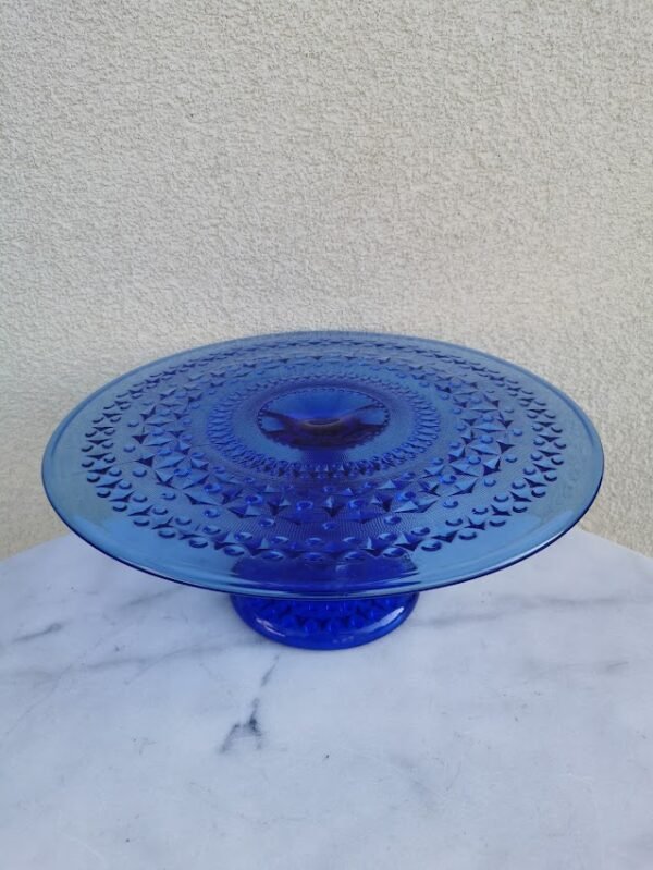 Tortinė mėlyno stiklo, sūrio serviravimo lėkštė, antikvarinė. Kaina 73