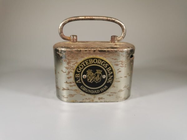 Taupyklė, banko dėžutė monetoms, antikvarinė. Kaina 52