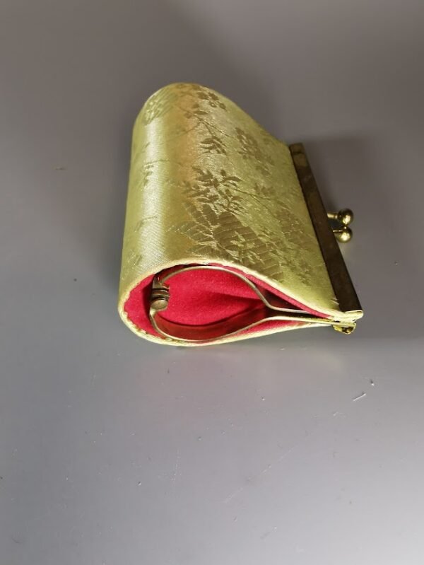 Piniginė, dėklas kvepalams ar pan, vintažinis. Prancūzija. Kaina 18