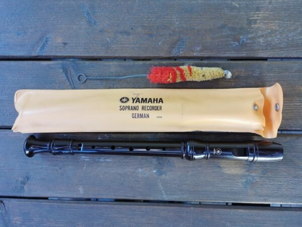 Dūdelė medinė originalioje pakuotėje su valymo šepetėliu. Kaina 32