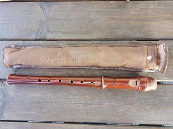 Dūdelė medinė originalioje pakuotėje. Kaina 27