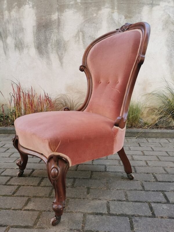 Fotelis, krėslas su ratukais, antikvarinis. Kaina 223