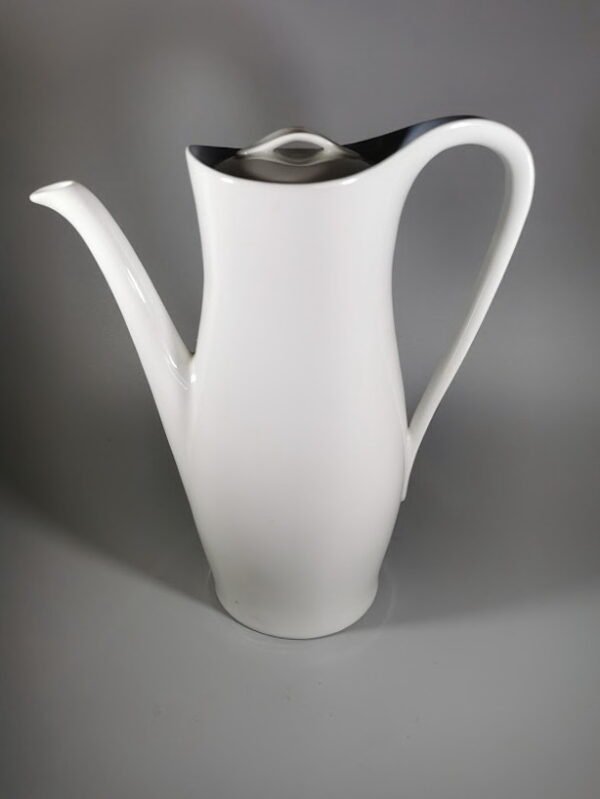 Kavinukas, arbatinukas vintažinis, stilingas, vokiškas. Kaina 32