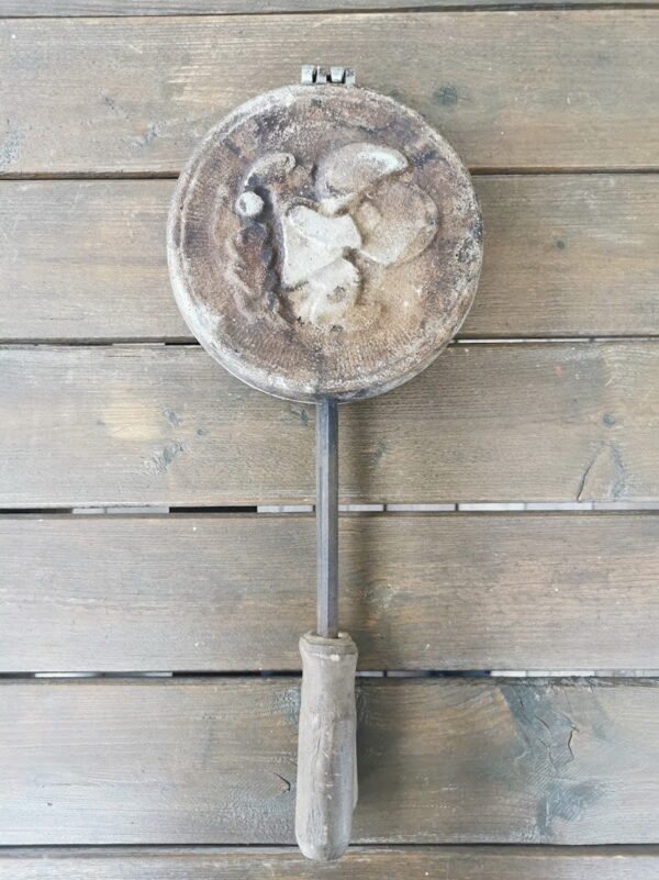 Grybukų keptuvė tarybinių laikų. Kaina 33