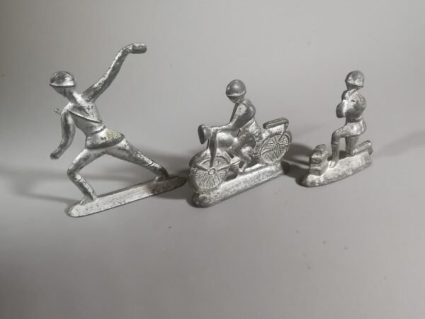 Kareivėliai alaviniai tarybinių laikų. Apie 1970 m. 3 vnt. Kaina po 18