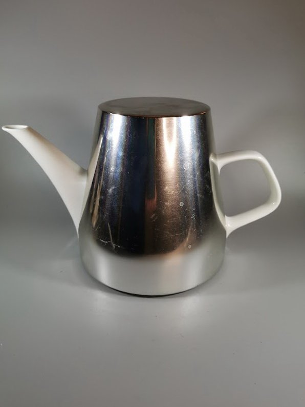 Arbatinukas - kavinukas,  termosas, vokiškas chromuotas. Kaina 67