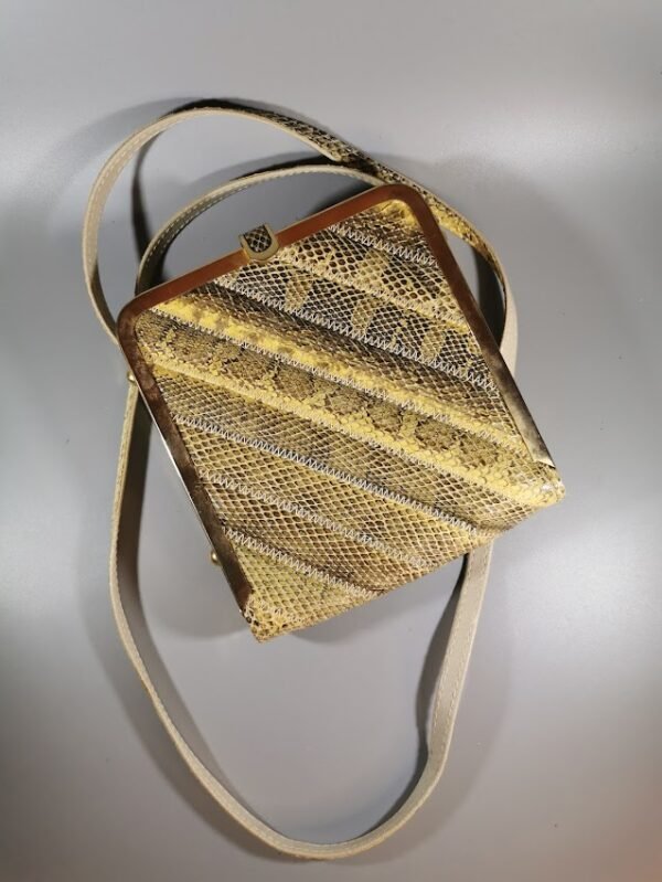 Rankinukas, rankinė, vintažinė, retro stiliaus gyvatės odos. Kaina 87