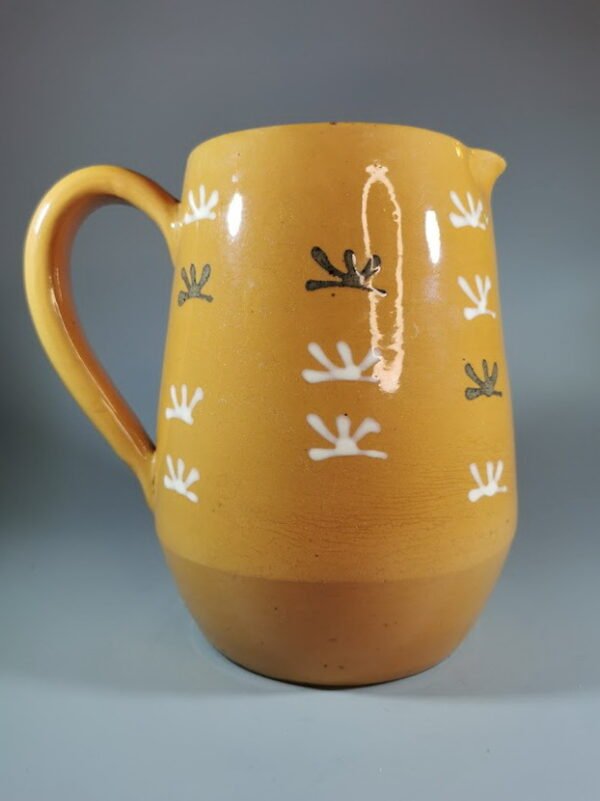 Ąsotelis lietuviškos keramikos. Kaina 18