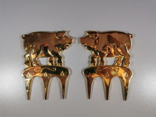 Šakutė mėsai - paršelis. Tvirta, mėsai pasmeigti ar dekoracijai. 2 vnt. Kaina po 23