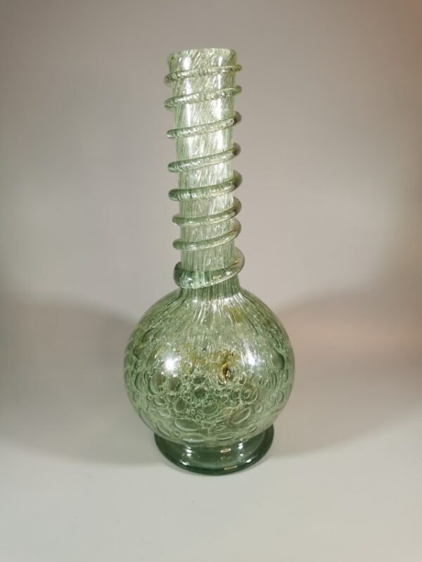 Vaza, butelis storo stiklo antikvarinis. Kaina 26