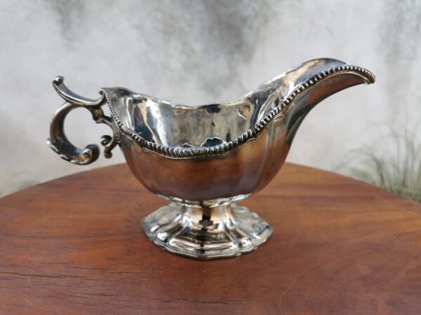 Padažinė antikvarinė. Kaina 43