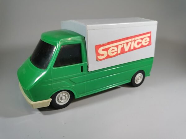 Mašinėlė Fiat 242, M 1:25 tarybinių laikų. Kaina 23