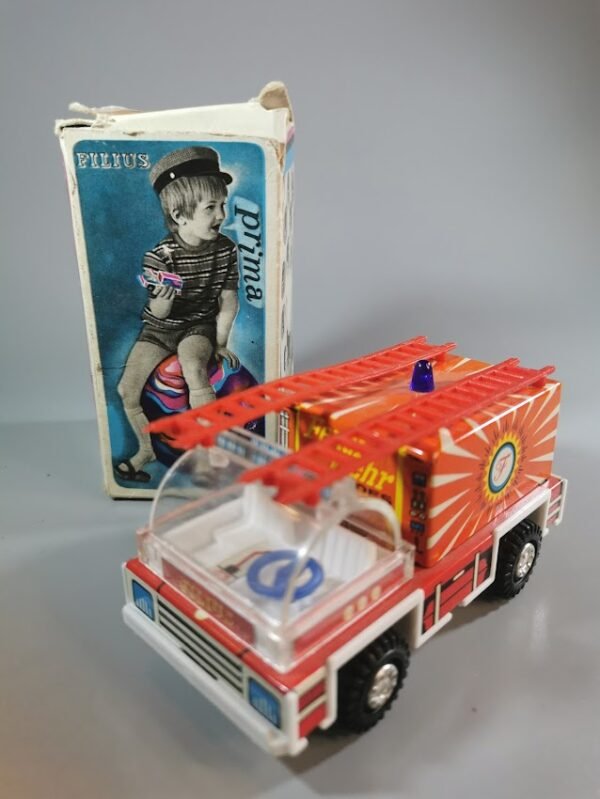 Mašinėlė Gaisrinė, skardinė, originalioje dėžutėje, tarybinių laikų. Kaina 18