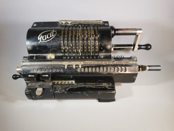 Aritmometras skaičiuotuvas antikvarinis FACIT. Kaina 73