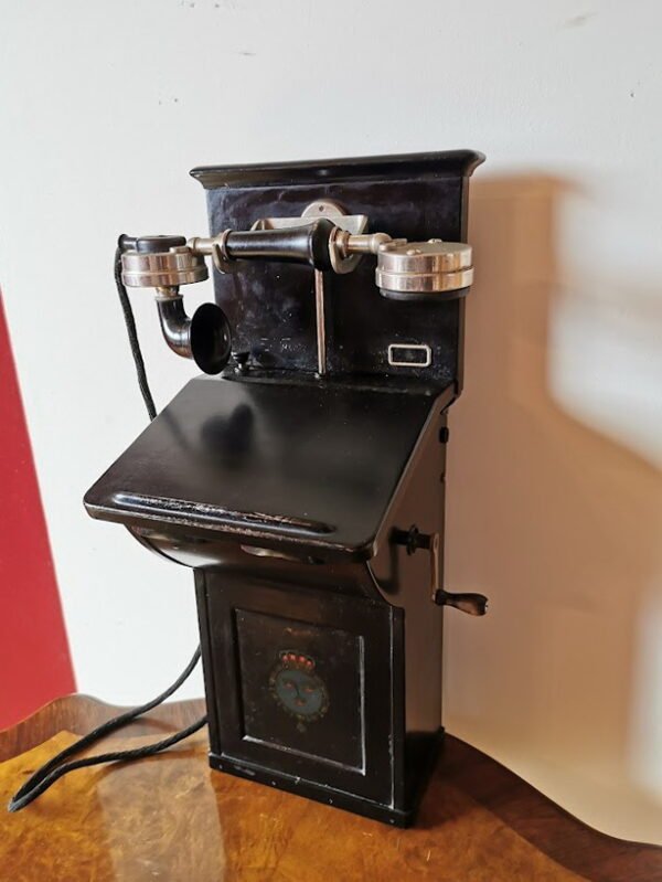Telefonas antikvarinis sieninis Ericsson Stockholm wall telephone. Svoris 11 kg. Originalas. Kaina 673