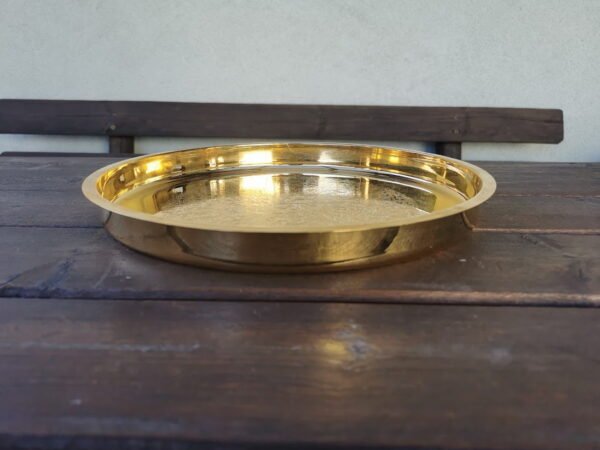 Padėklas, indas aukštais kraštais, aukso spalvos, vintažinis.  Kaina 43