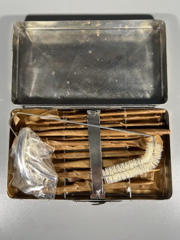 Medicininių įrankių CHIRON tracheostomijai rinkiny﻿s. Nenaudotas. Visos detalės autentiškos. Kaina 68