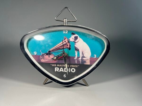 Laikrodis, žadintuvas trikampis, vintažinis. Veikiantis. Kaina 23