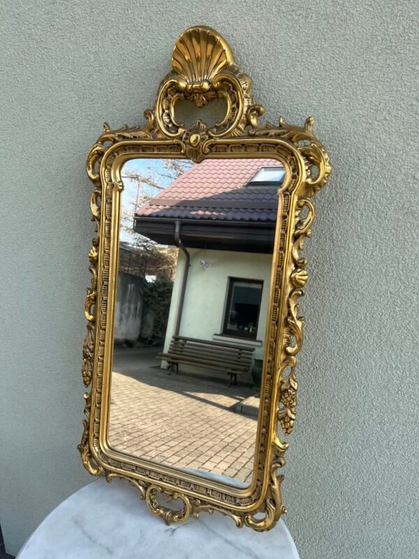 Veidrodis prabangus, švediškas, rokoko stiliaus, dengtas tikru aukso lakštu. Kaina 258