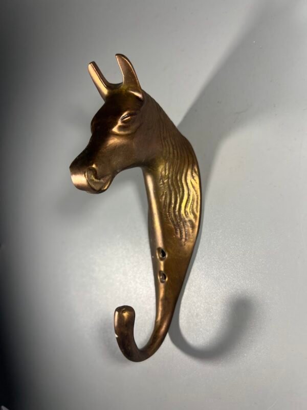 Kabykla, kabyklos bronzos, bronzinės, žalvarinės arkliuko, žirgo galvos. 5 vnt. Kaina po 32