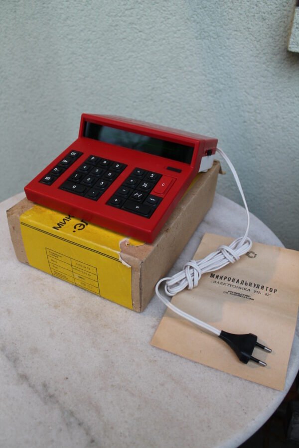 Kalkuliatorius tarybinis, sovietinių laikų MK-42. Veikiantis. Kaina 28