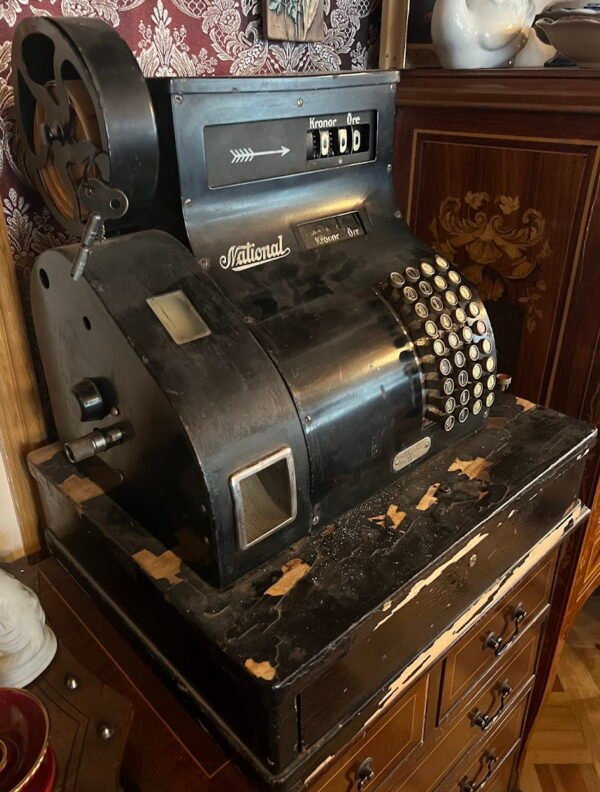Kasos aparatas antikvarinis National. 1940-1950 m. Kaina 328