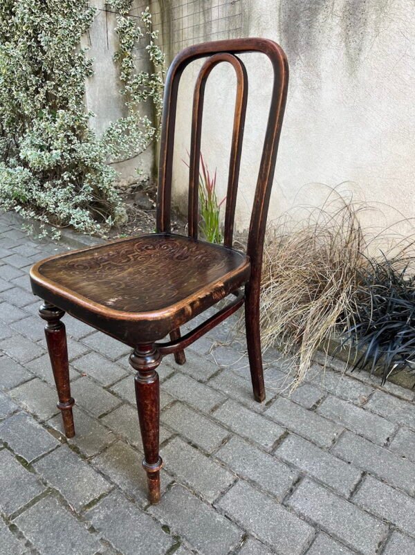 Kėdė Thonet stiliaus, antikvarinė, tvirta, apie 1910 m. Kaina 88