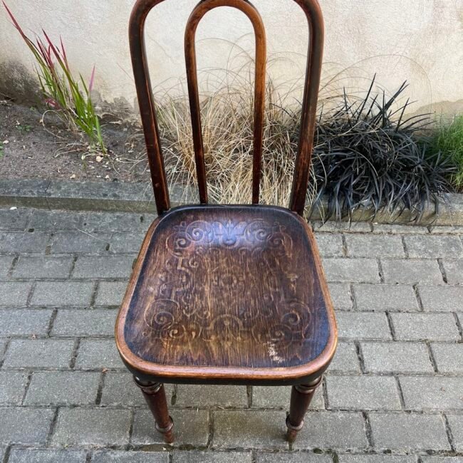 Kede-thonet-antikvarine-tvirta-vok.202.jpg