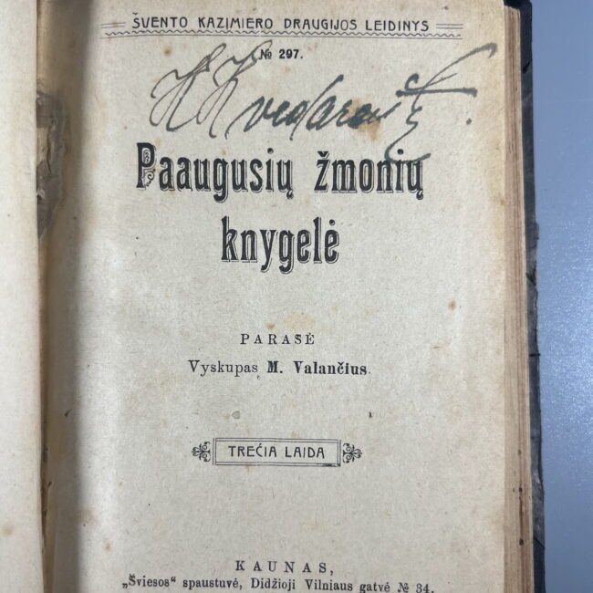 Knyga-Paaugusiu-zmoniu-knygele-192020m.201.jpg