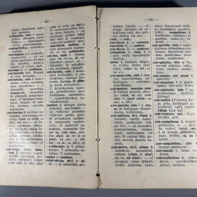 Knyga-lotynu-lietuviu-193220m.203.jpg