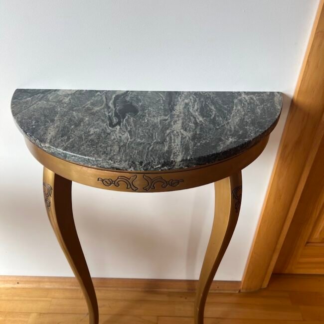 Konsole-su-zalsvu-marmuru-7020cm202.jpg