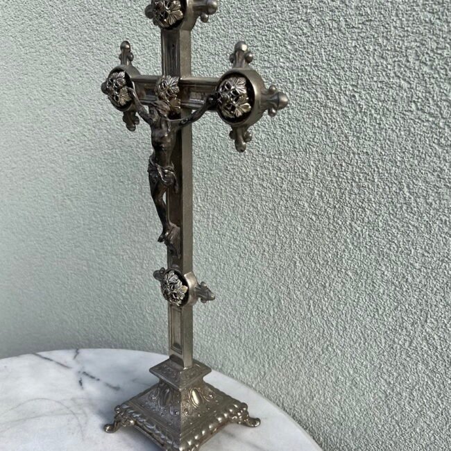 Kryzius-nukryziuotasis-krucifiksas-antikvarinis2022x4620cm.202.jpg