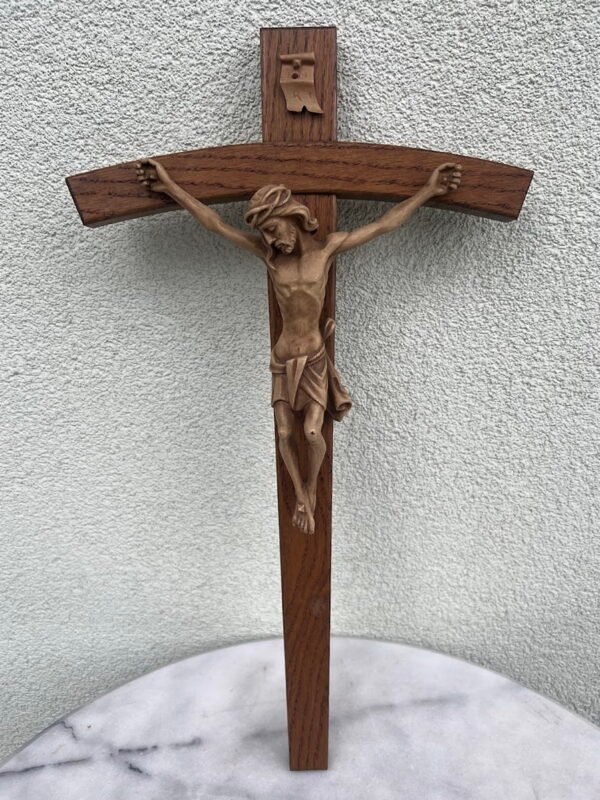 Nukryžiuotasis Kristaus figūra, Krucifiksas. Kaina 38