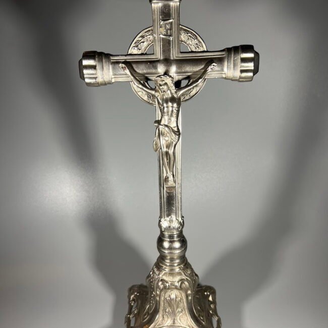 Kryzius-oastatomas-antikvarinis20I201.jpg Kryzius-oastatomas-antikvarinis20I201.jpg