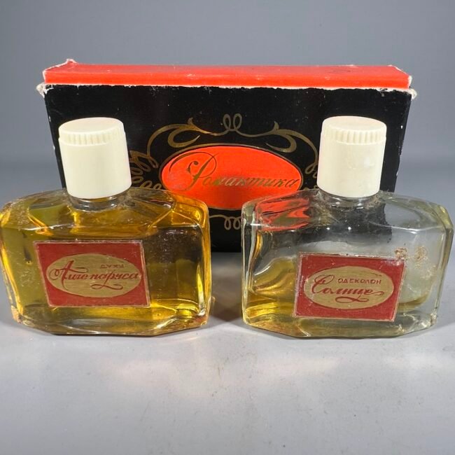 Kvepalu-rinkinys-Romantika-sovietinis-vintazinis-tarybinis202.jpg Kvepalu-rinkinys-Romantika-sovietinis-vintazinis-tarybinis202.jpg