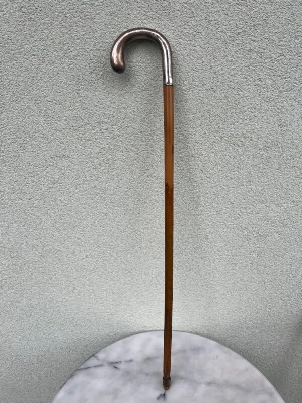 Lazda, lazdelė antikvarinė, masyvia sidabrine rankena, prabuota. Kaina 138