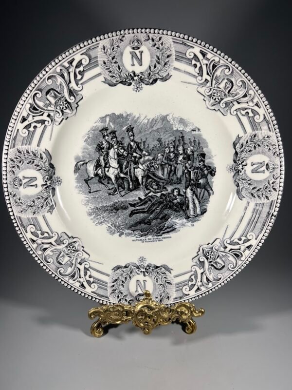 Lėkštė Napoleon mūšių garbei. Gamintojas Boch Frères La Louvière, Made in Belgium, Fabrication Belge. Belgija. Kaina 33